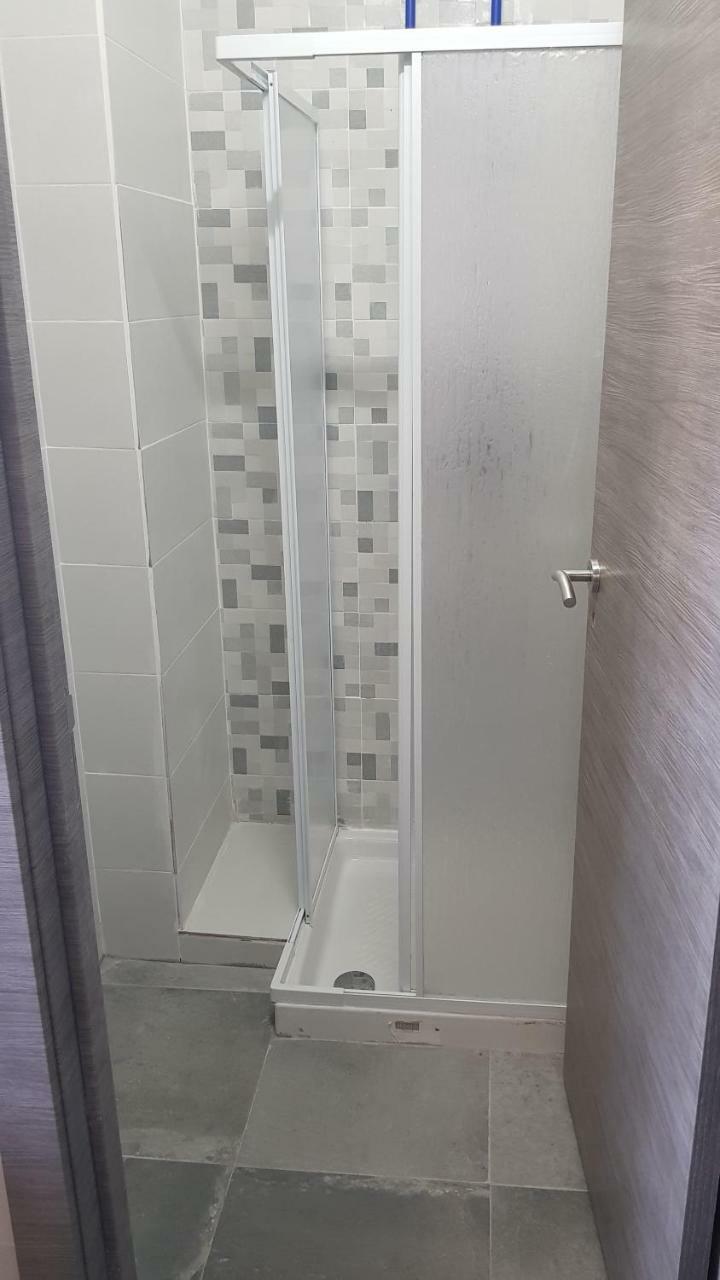 New Sport Hostel In Porto Luaran gambar