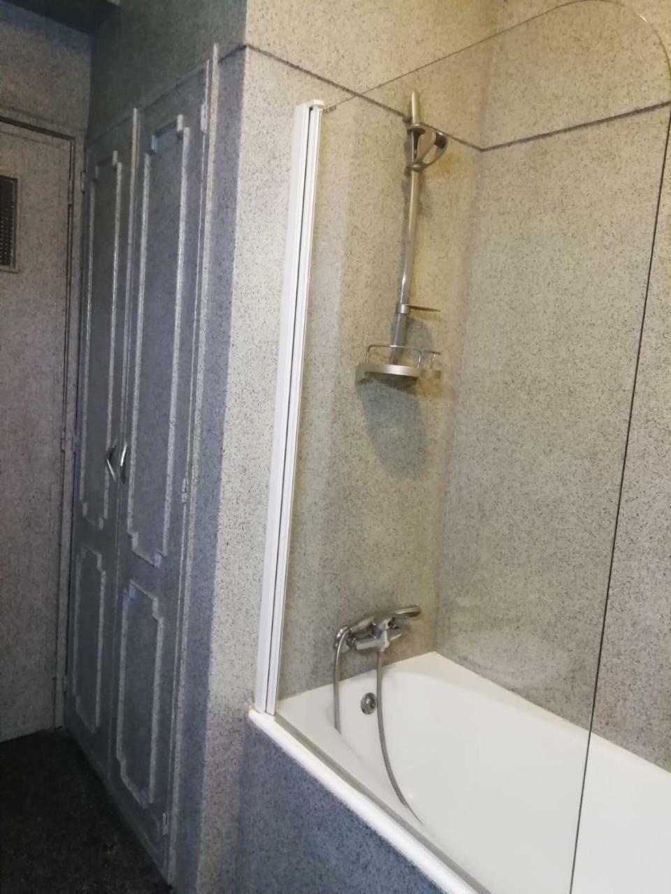 New Sport Hostel In Porto Luaran gambar